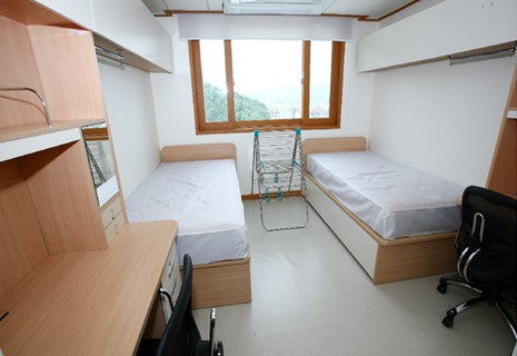 Hallim University Dormitory Room04